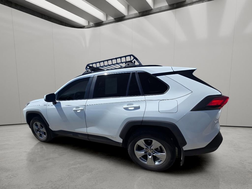 Used 2024 Toyota RAV4 XLE w/ Convenience Package image 4