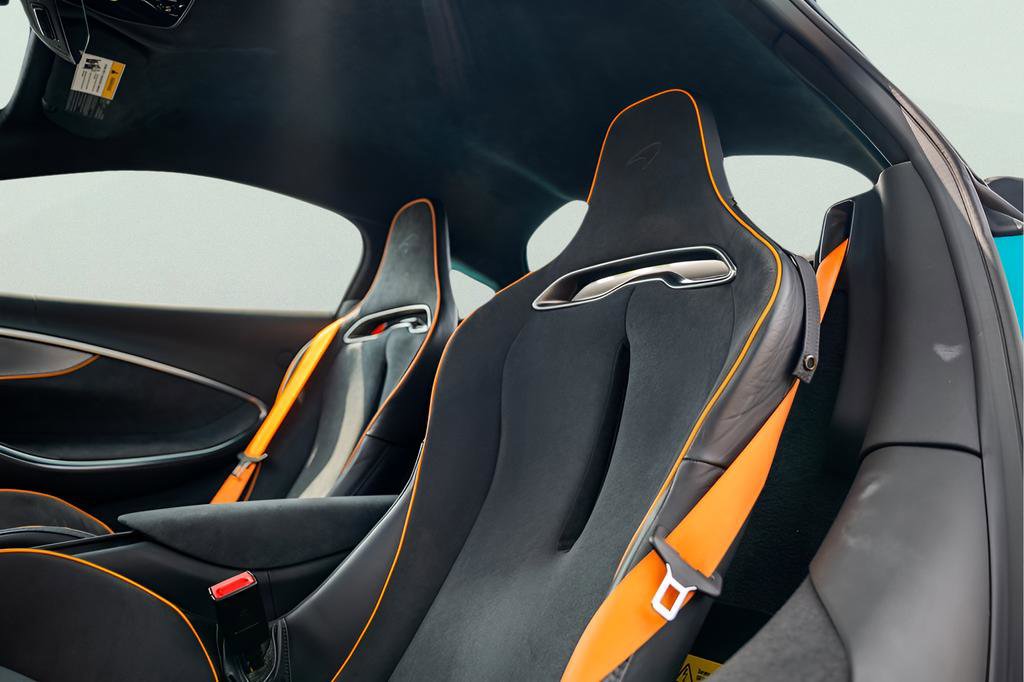 New 2025 McLaren Artura image 40