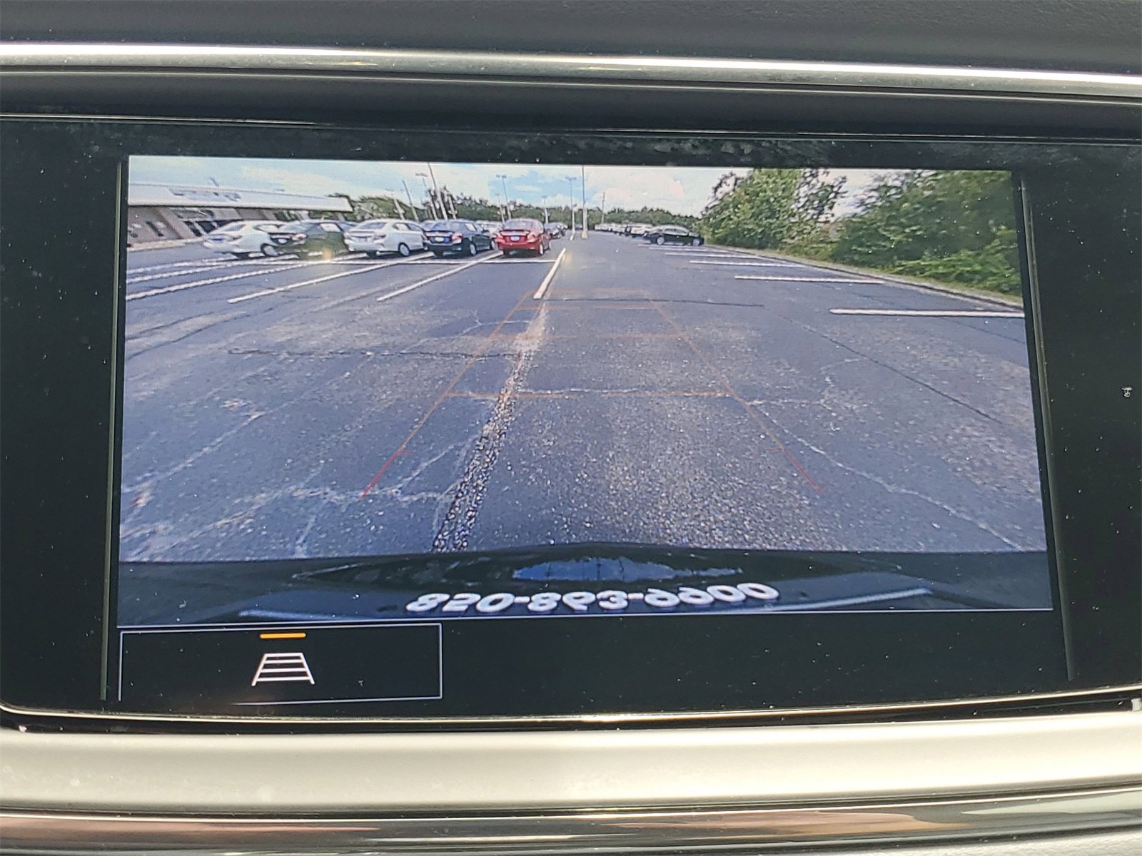 Used 2022 Buick Enclave Essence image 17