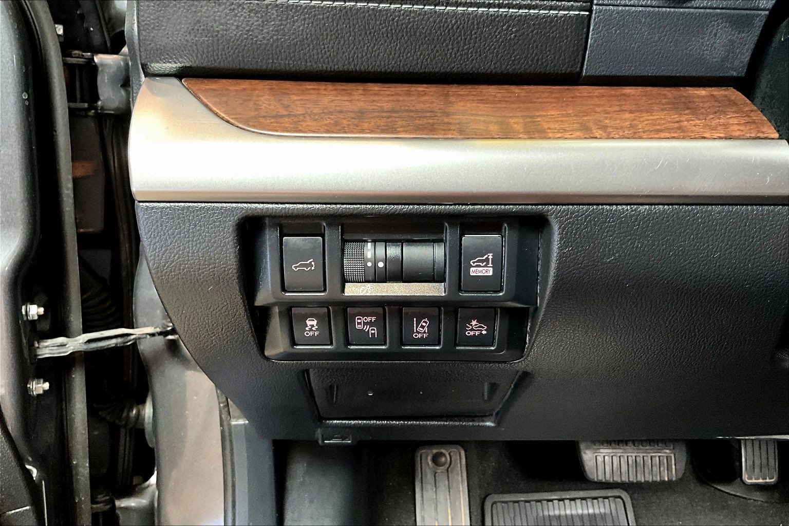 Used 2019 Subaru Outback 2.5i Limited AWD/4WD image 16