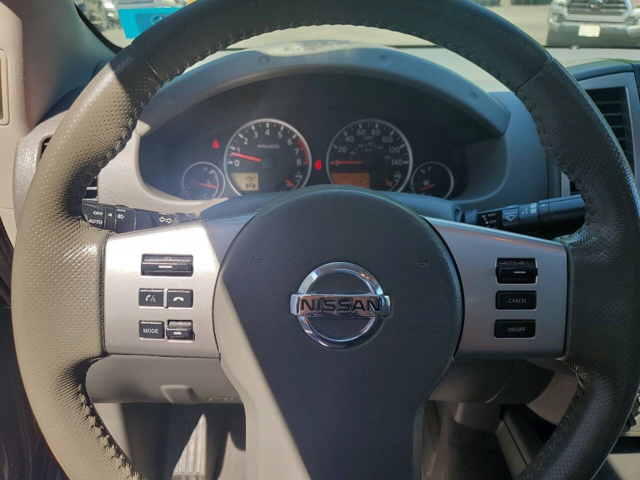 Used 2019 Nissan Frontier SL AWD/4WD image 15