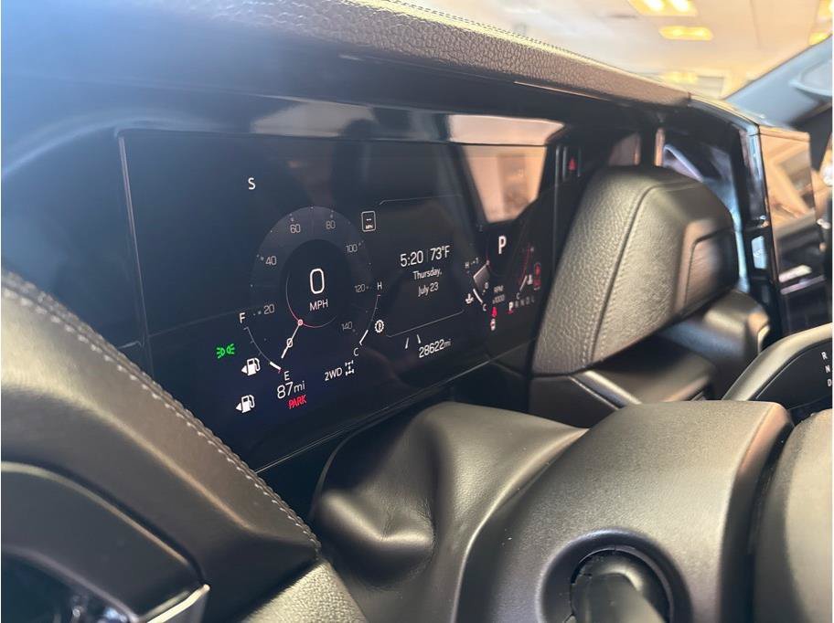 Used 2025 GMC Yukon Denali AWD/4WD image 17