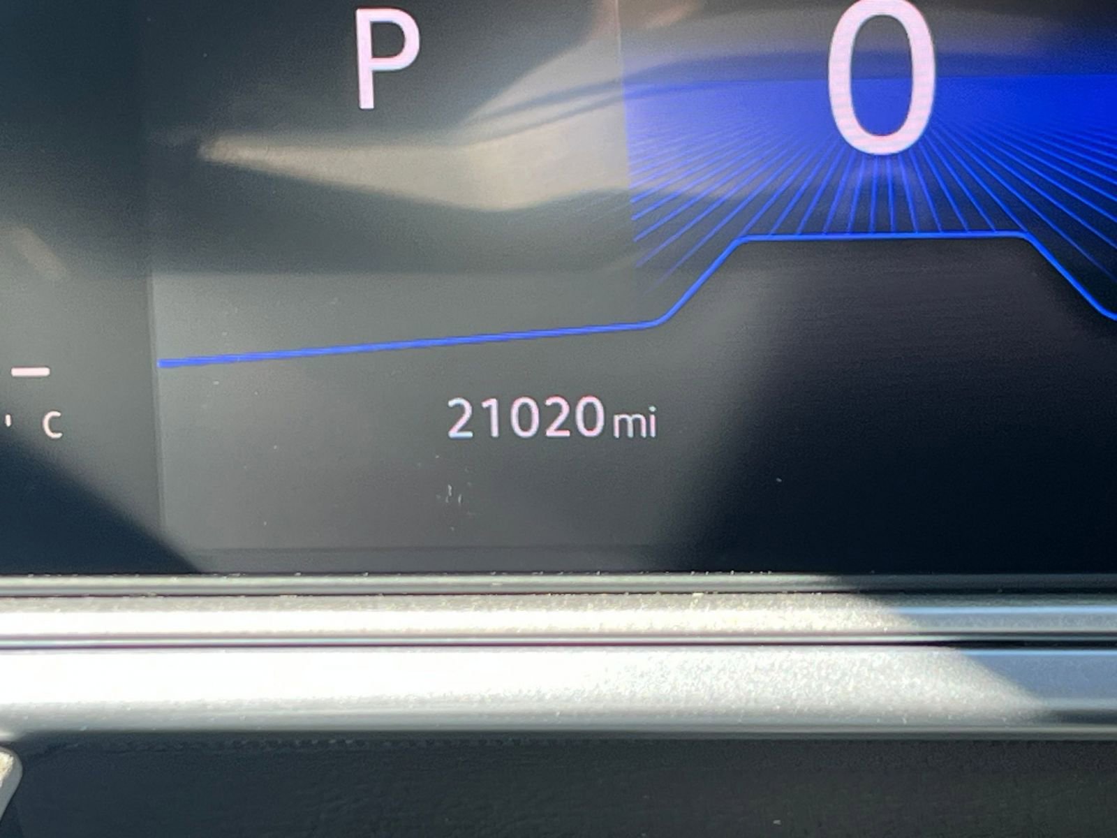 Used 2025 Volkswagen Taos SE image 41