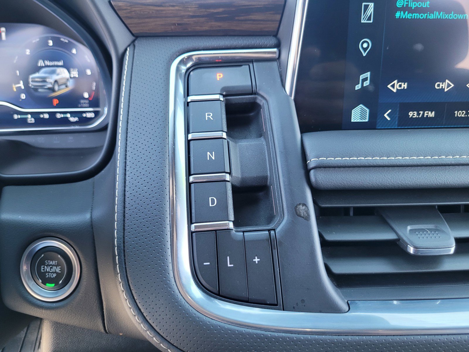 Used 2024 Chevrolet Tahoe Premier w/ Max Trailering Package AWD/4WD image 21