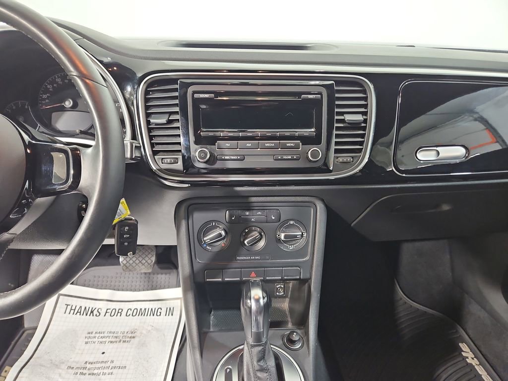 Used 2012 Volkswagen Beetle 2.5 image 17