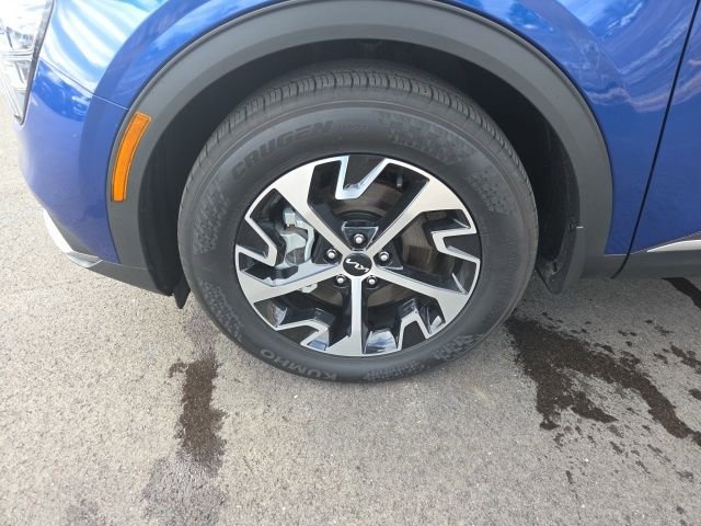 Used 2025 Kia Sportage EX image 14