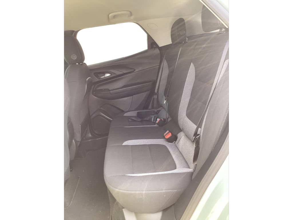 Used 2025 Chevrolet TrailBlazer LT w/ LT Cold Weather Package FWD image 12