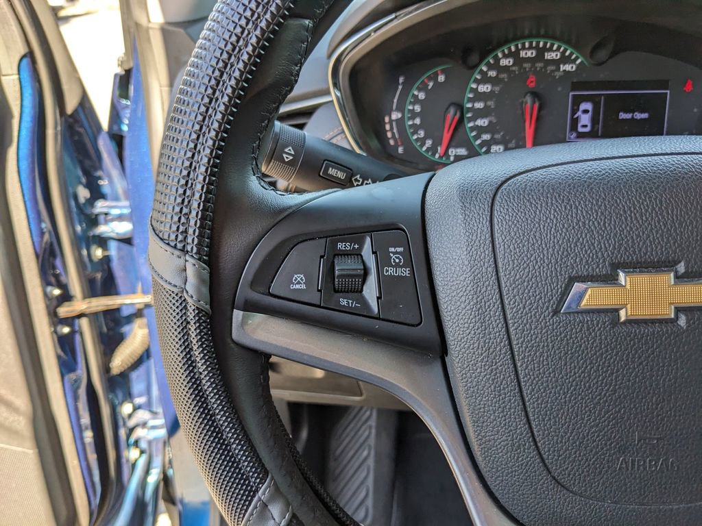 Used 2020 Chevrolet Trax LT w/ Driver Confidence Package image 29