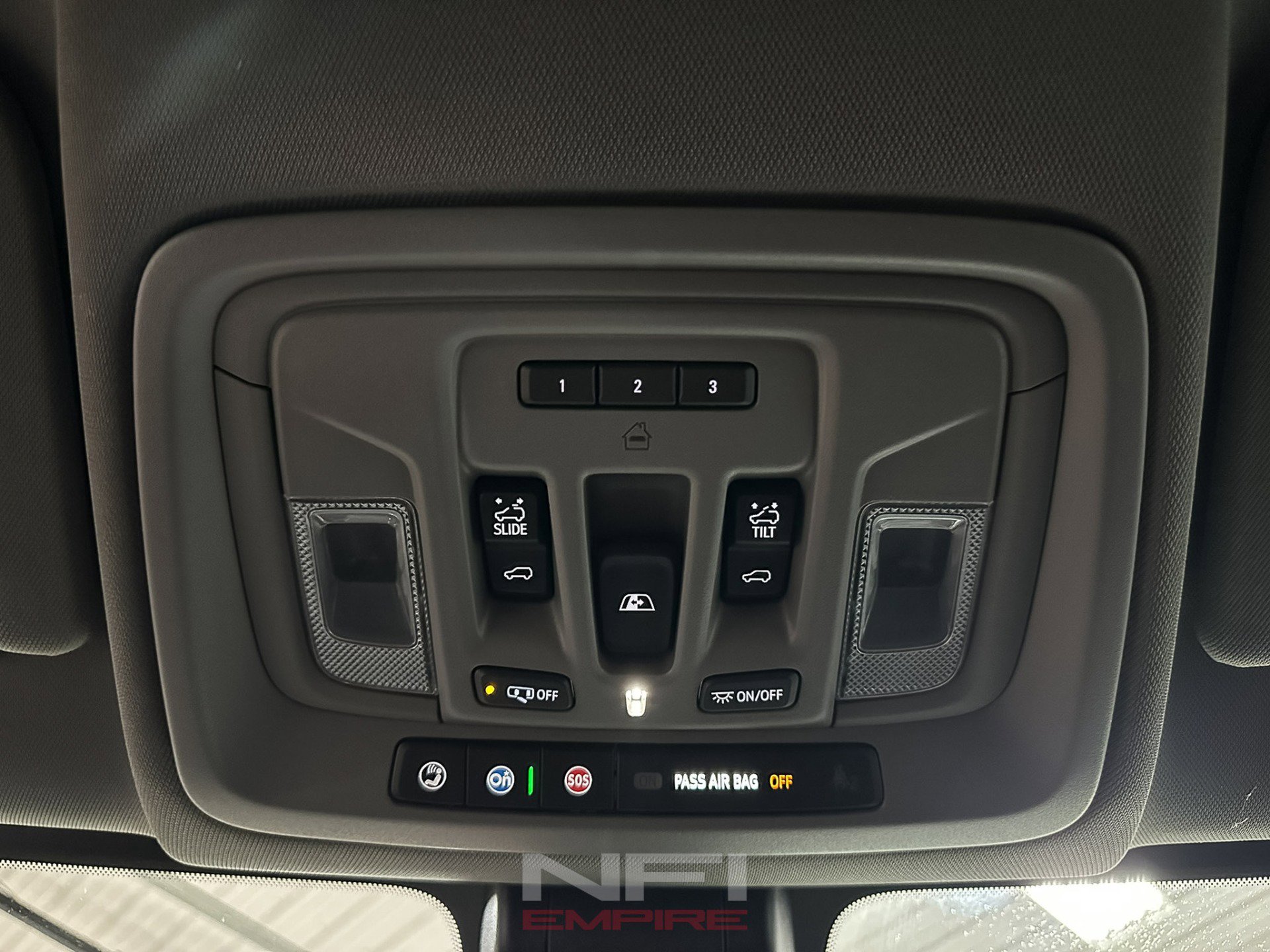 Used 2021 GMC Sierra 3500 Denali w/ Denali Ultimate Package image 31