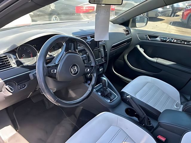 Used 2015 Volkswagen Jetta Sport FWD image 15