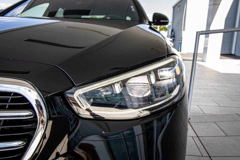 Used 2023 Mercedes-Benz S 500 4MATIC image 7