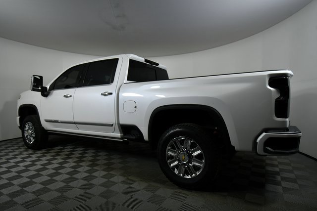 Used 2024 Chevrolet Silverado 3500 High Country w/ Technology Package image 14