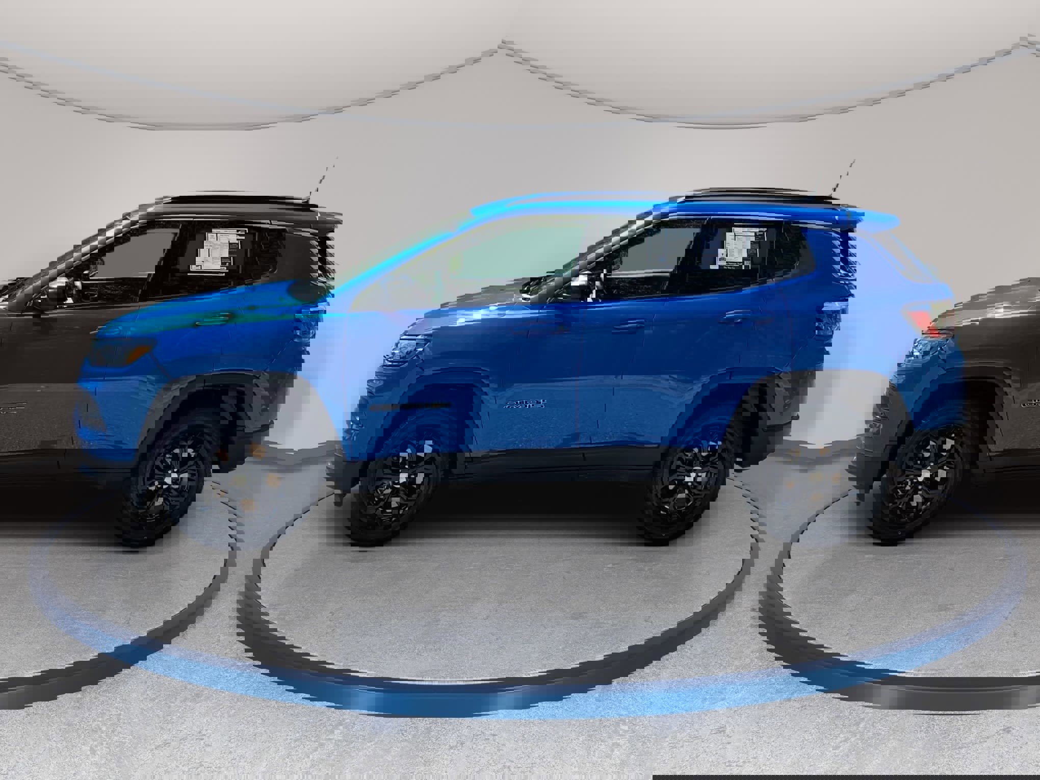 Used 2024 Jeep Compass Latitude image 8