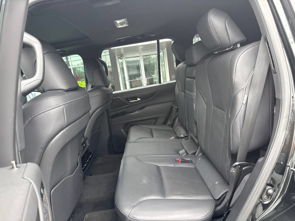 Used 2024 Lexus LX 600 4WD w/ Appearance Package image 9