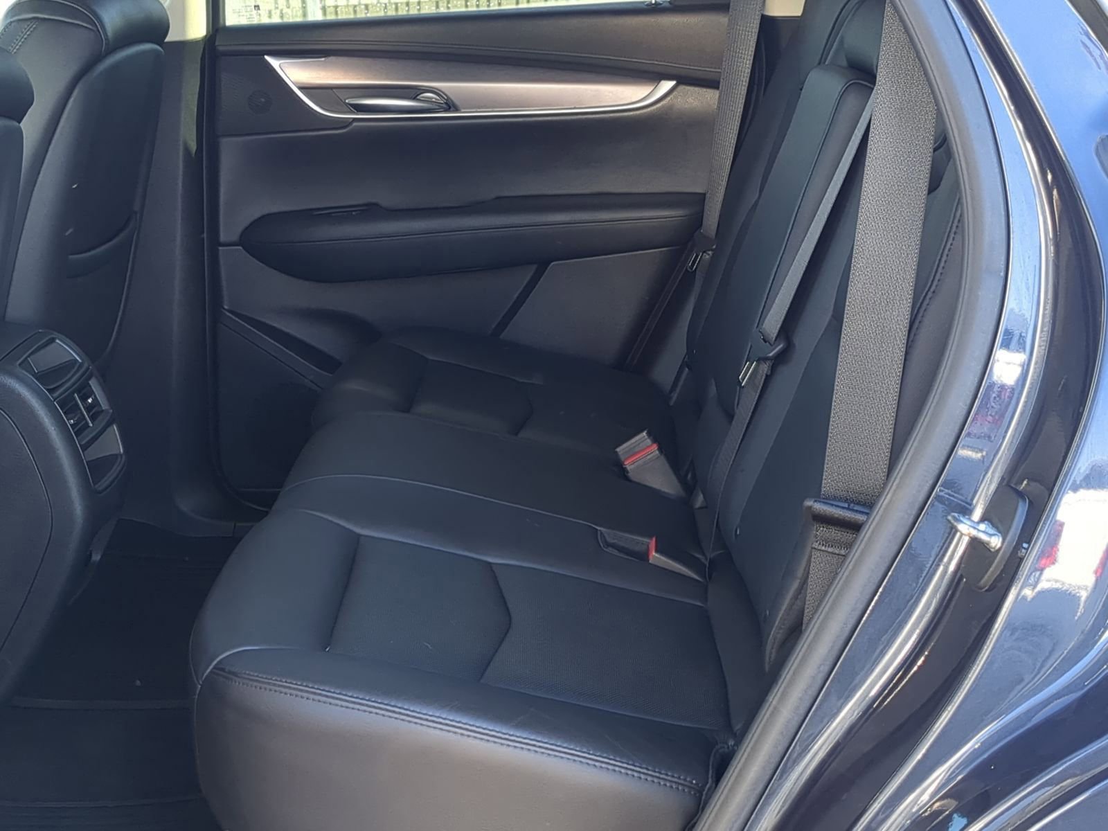 Used 2018 Cadillac XT5 Luxury image 24