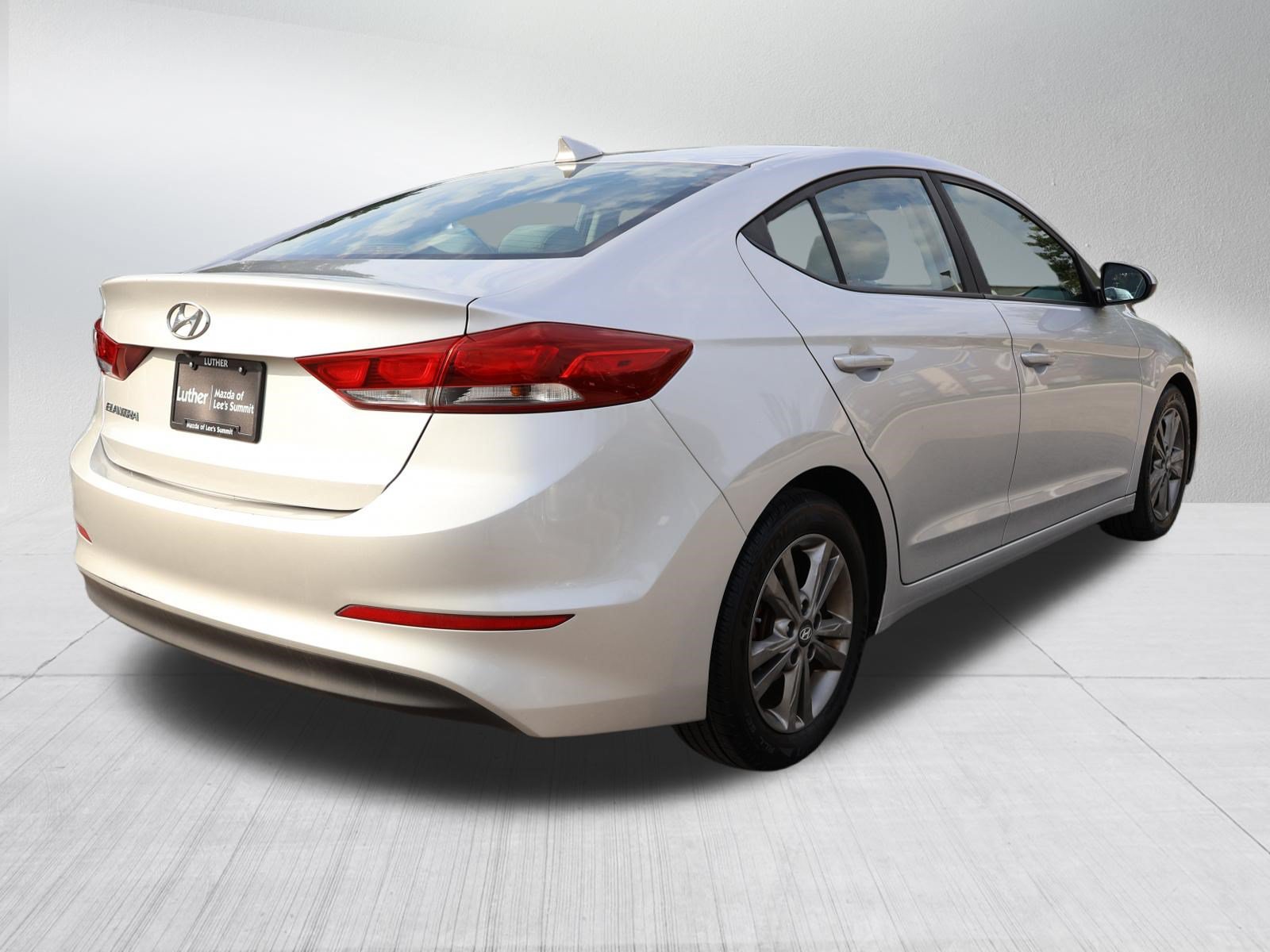 Used 2018 Hyundai Elantra SEL FWD image 7