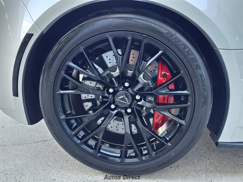 Used 2016 Chevrolet Corvette Z06 w/ Z07 Performance Package RWD image 50