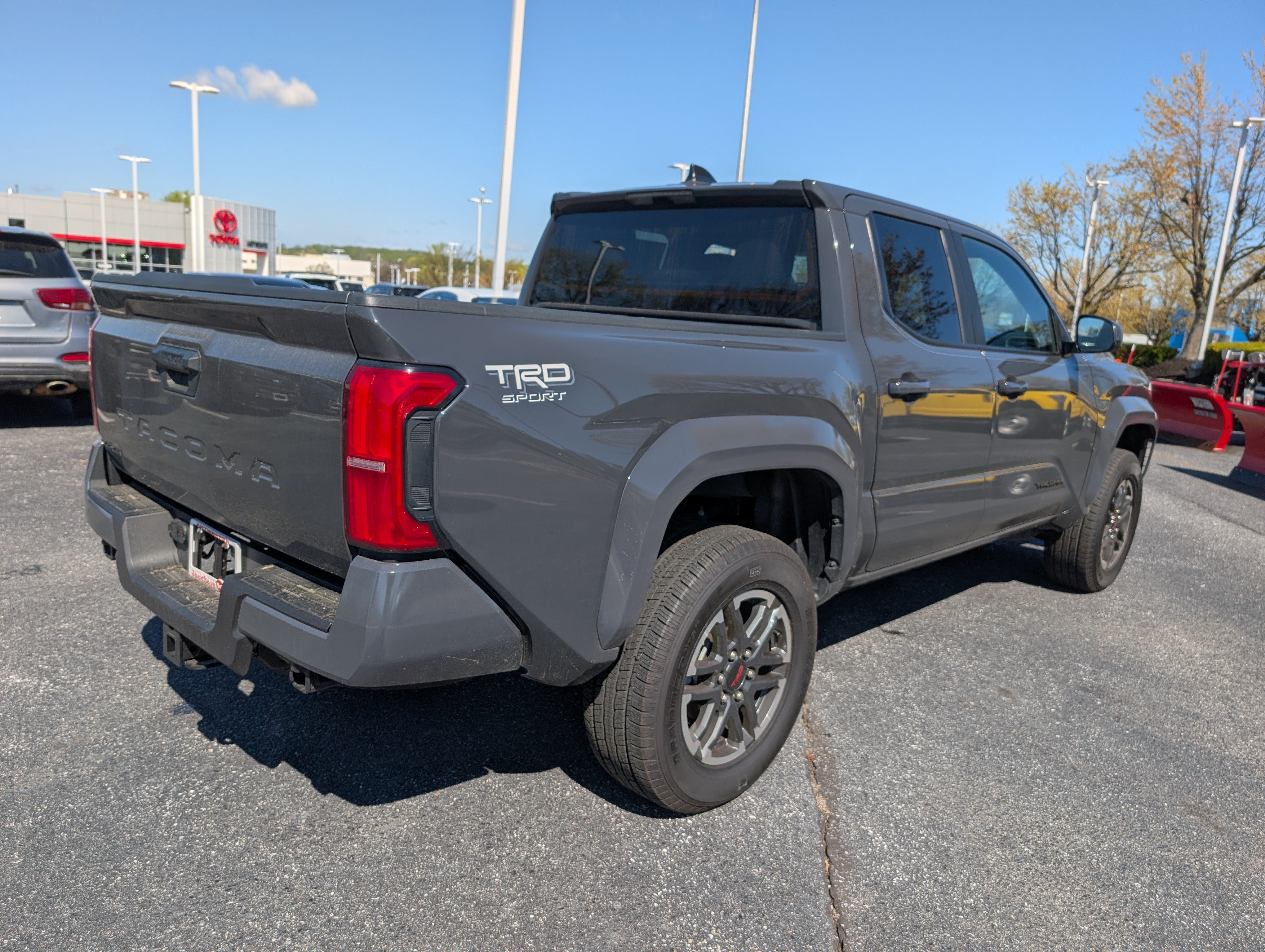 Certified 2025 Toyota Tacoma TRD Sport AWD/4WD image 3