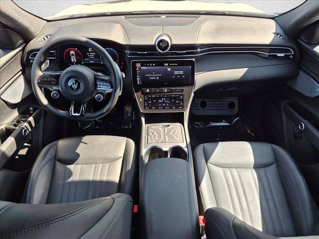 Used 2023 Maserati Grecale Modena AWD/4WD image 15