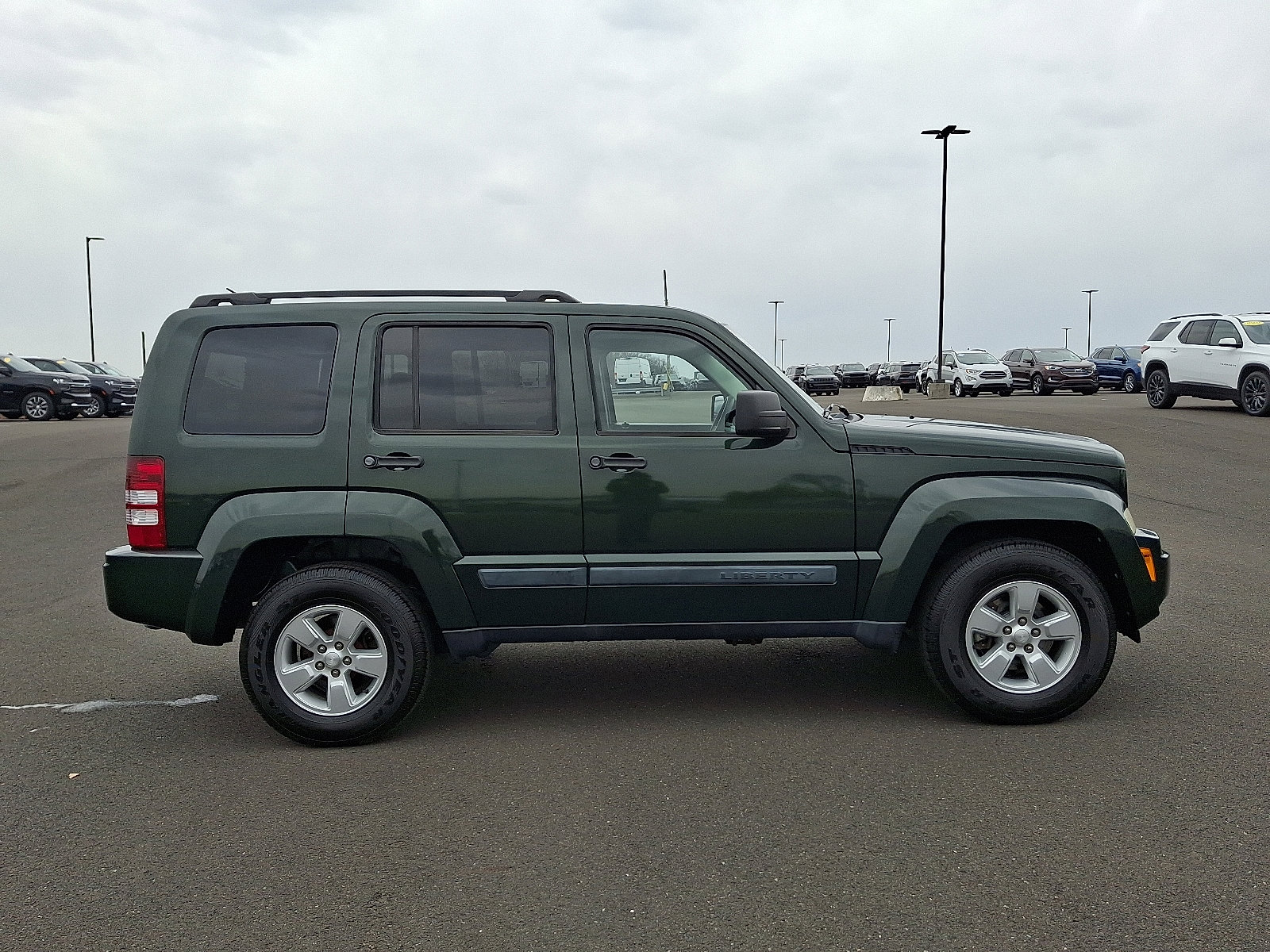 Used 2010 Jeep Liberty Sport w/ Popular Equipment Group image 7