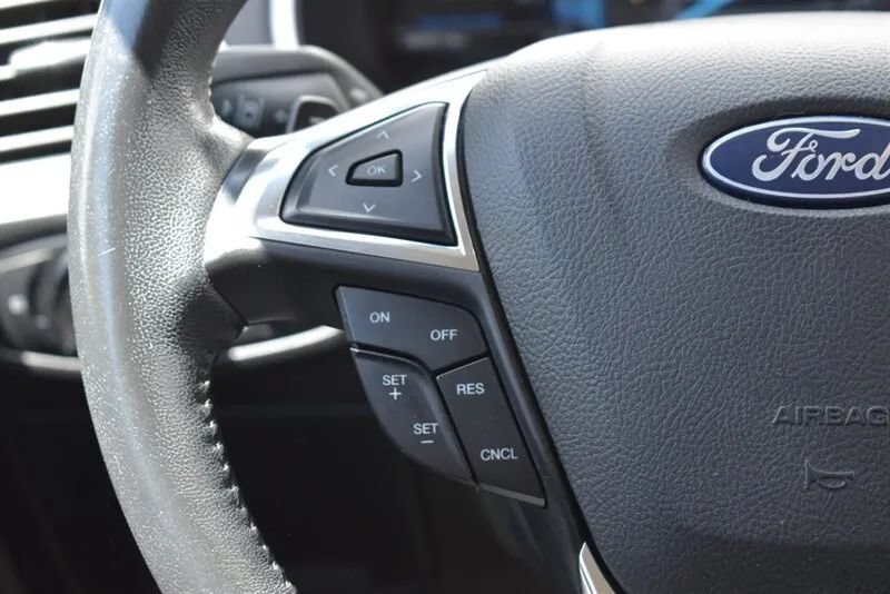 Used 2020 Ford Edge SEL AWD/4WD image 15
