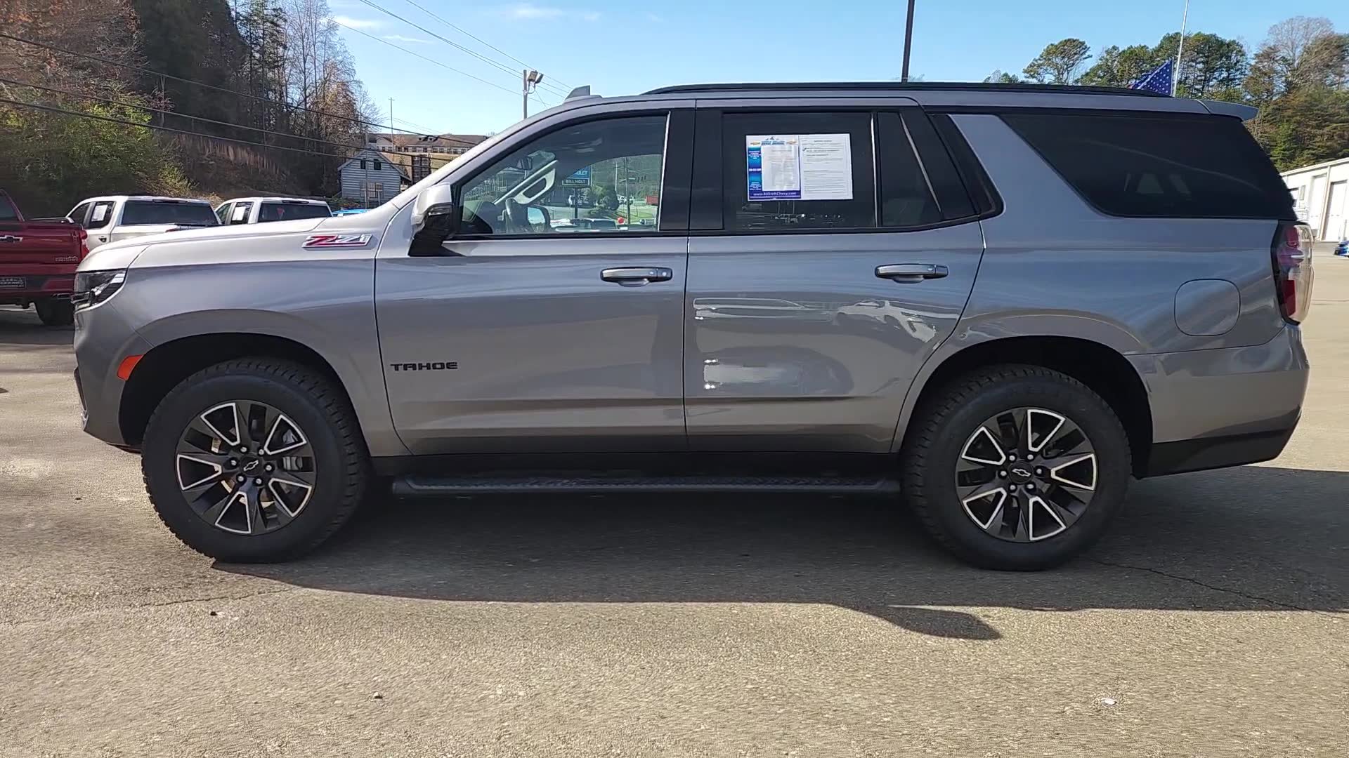 Used 2021 Chevrolet Tahoe Z71 w/ Z71 Signature Package image 16