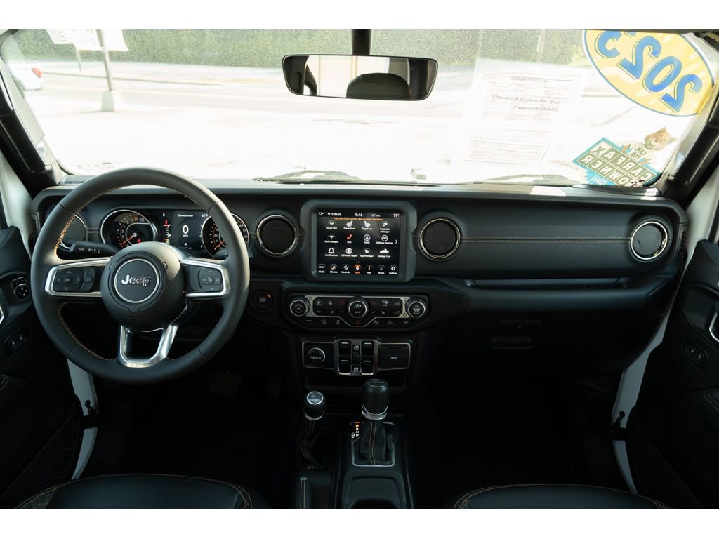 Used 2023 Jeep Gladiator Overland AWD/4WD image 31