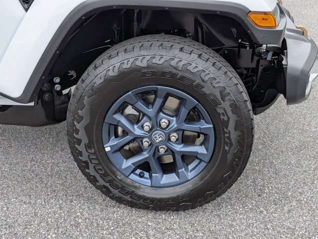 New 2026 Jeep Gladiator Sport AWD/4WD image 11