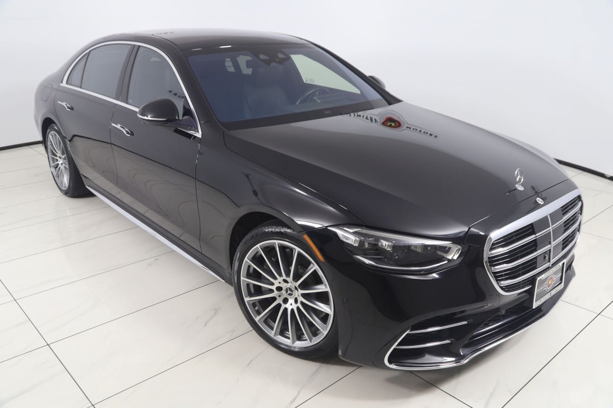 Used 2022 Mercedes-Benz S 500 4MATIC w/ AMG Line Package image 22