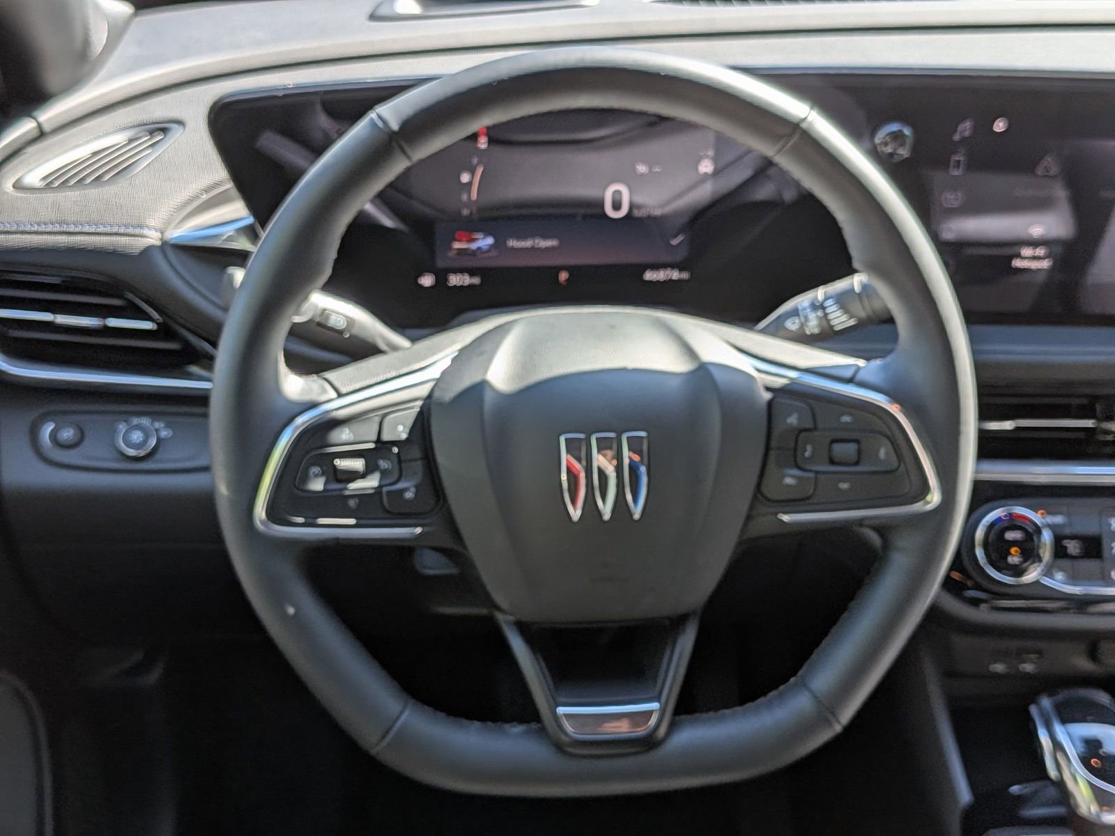 Used 2024 Buick Envista Sport Touring w/ Convenience I Package FWD image 30