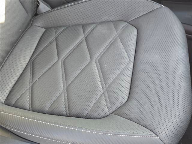 Used 2025 Volkswagen Atlas Cross Sport SE AWD/4WD image 26