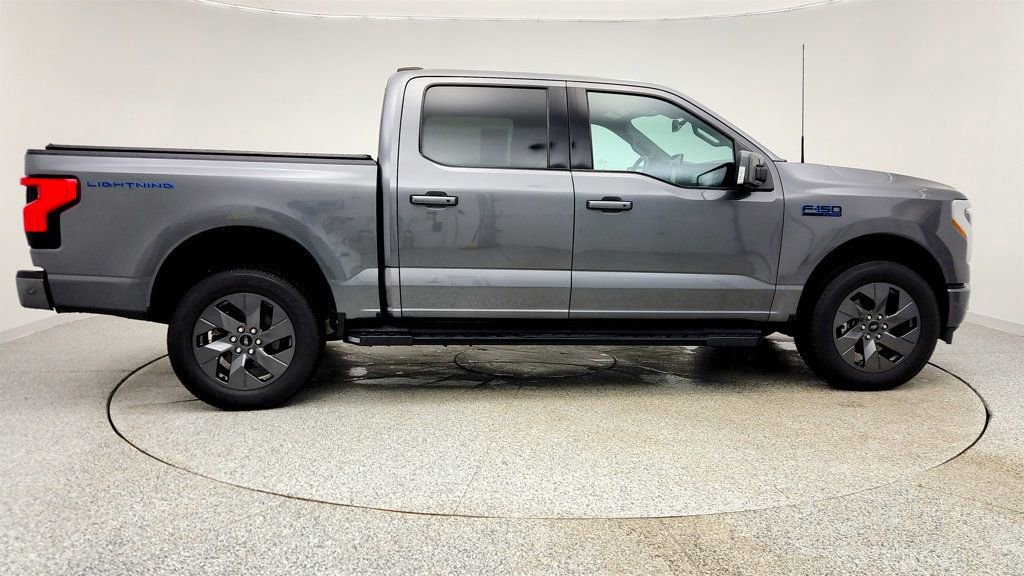 Used 2023 Ford F150 Lightning Lariat image 4