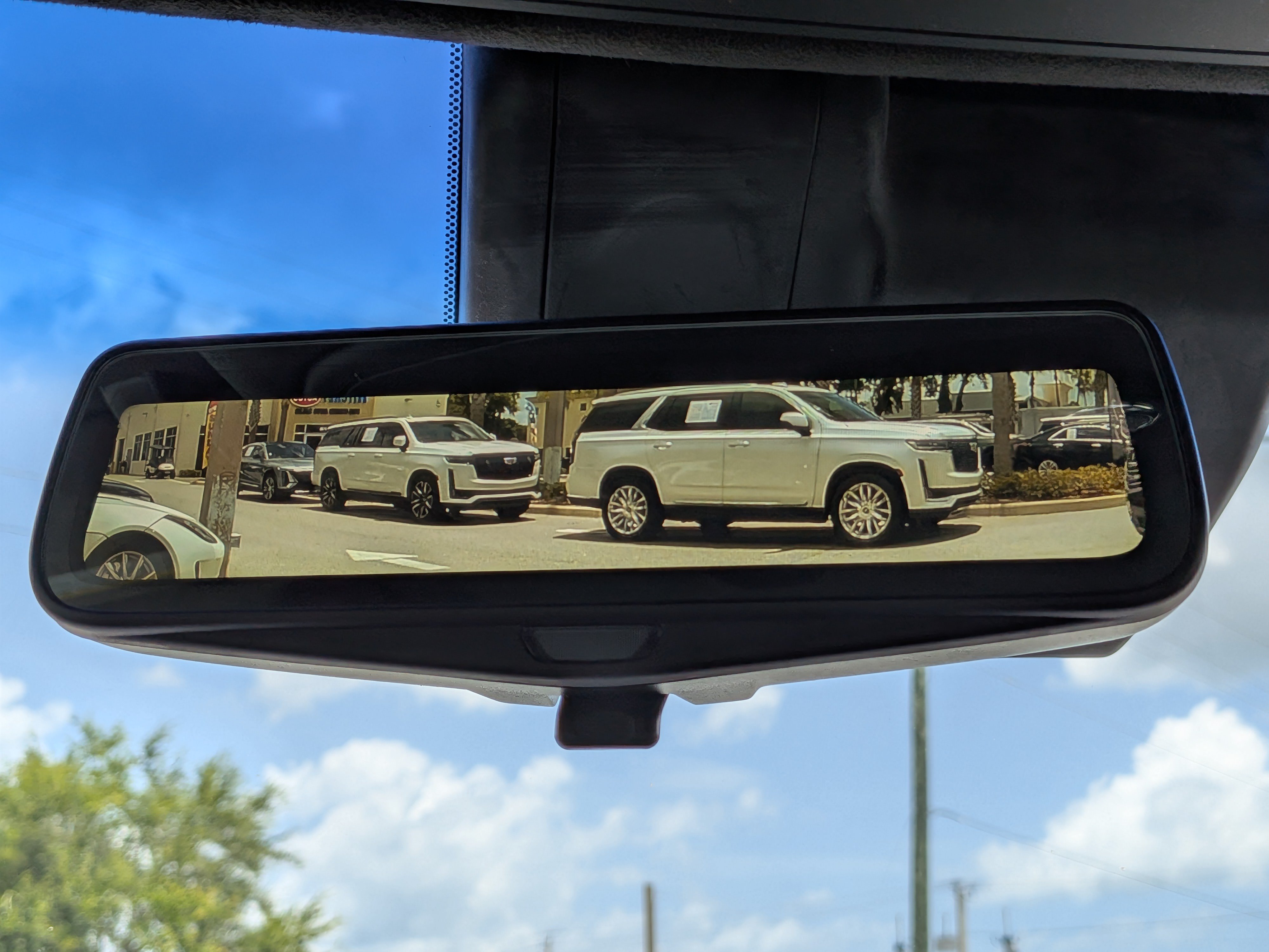 Certified 2019 Cadillac Escalade Platinum AWD/4WD image 34
