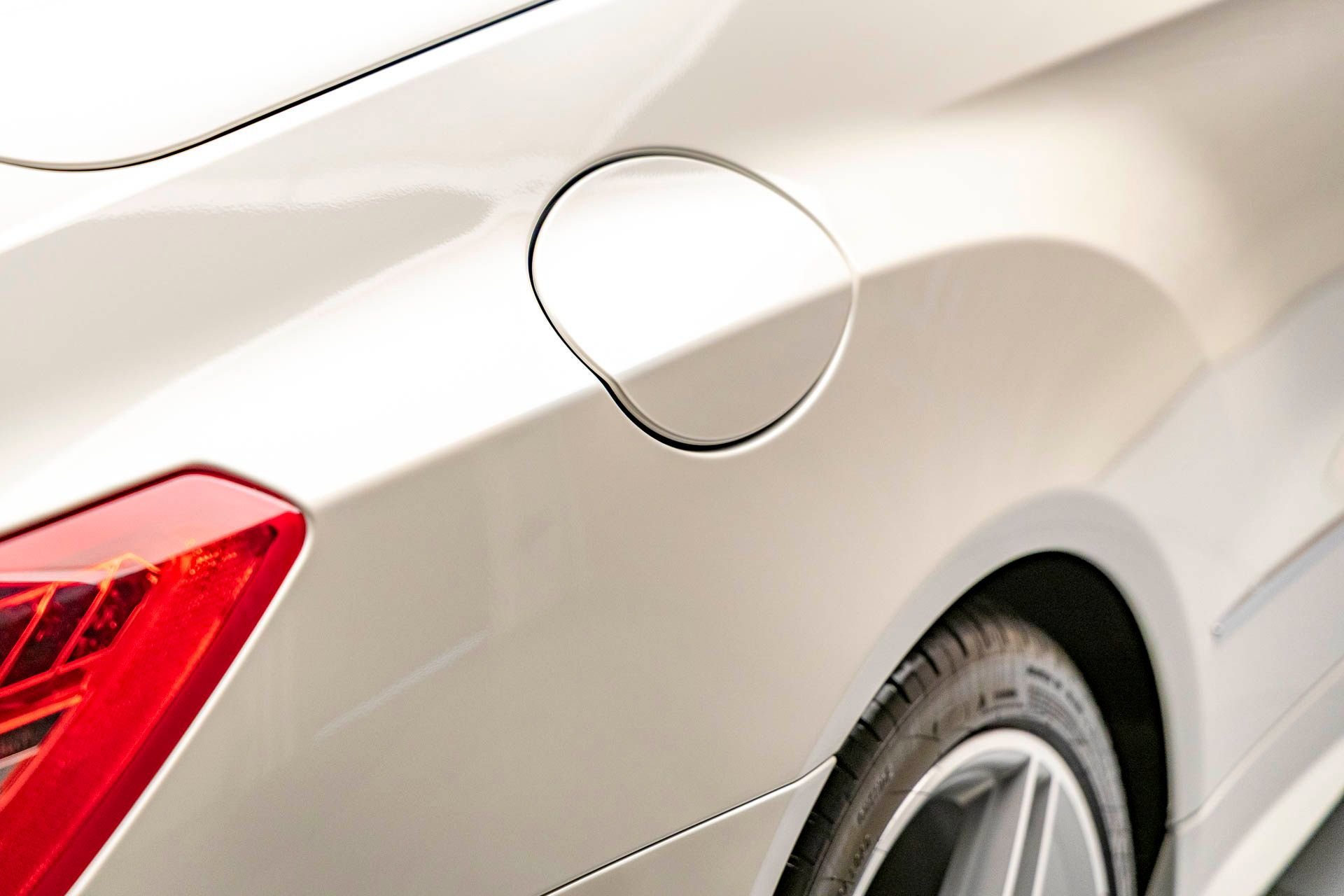 Used 2011 Mercedes-Benz E 550 Cabriolet image 25