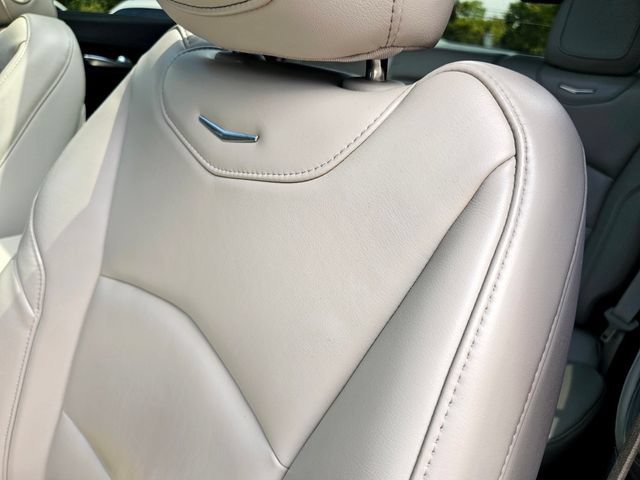 Used 2020 Cadillac XT4 Premium Luxury w/ Technology Package FWD image 20