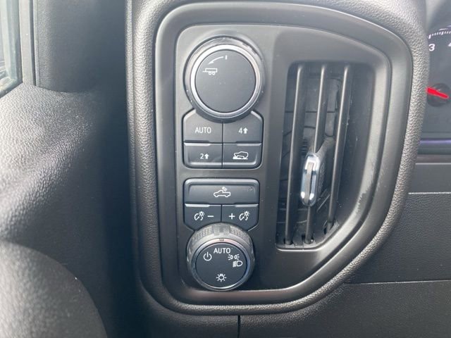 Used 2023 Chevrolet Silverado 1500 Custom image 14