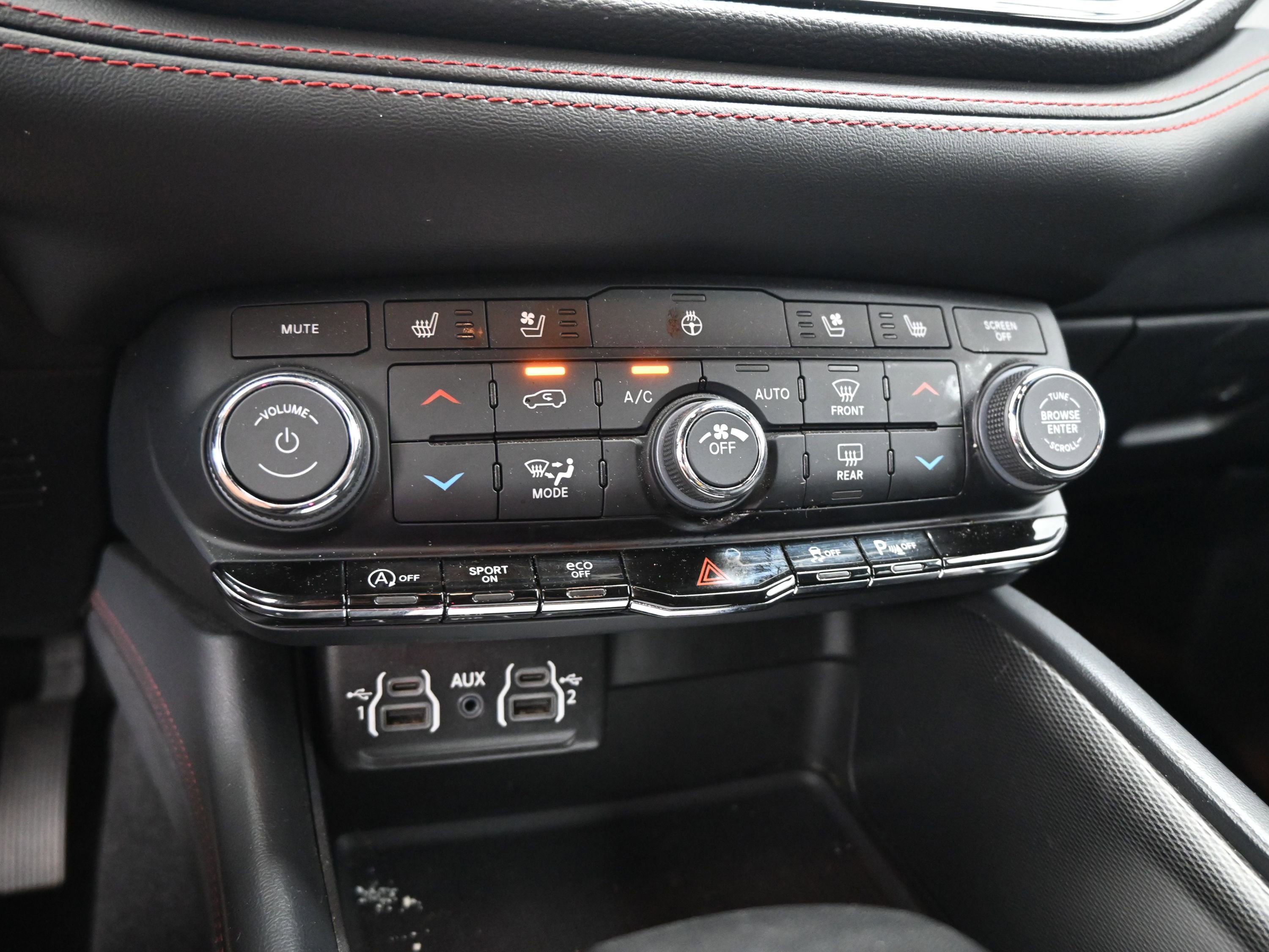 Used 2023 Dodge Durango GT image 14