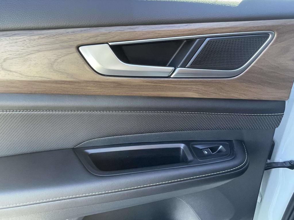 New 2026 Volkswagen Atlas SE FWD image 14