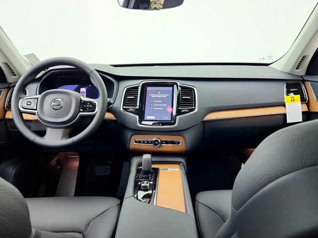 New 2025 Volvo XC90 B6 Plus w/ Protection Package Premier image 29