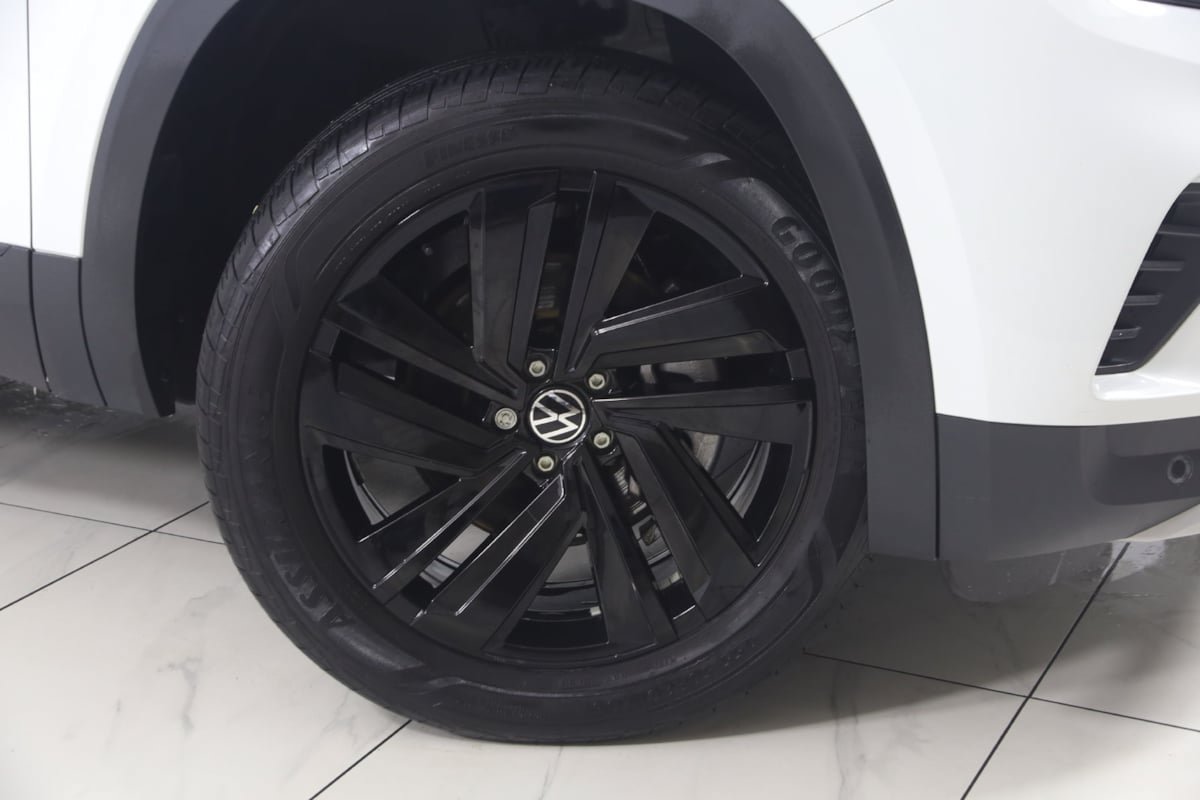 Used 2023 Volkswagen Atlas Cross Sport SE w/ Black Wheel Package AWD/4WD image 14