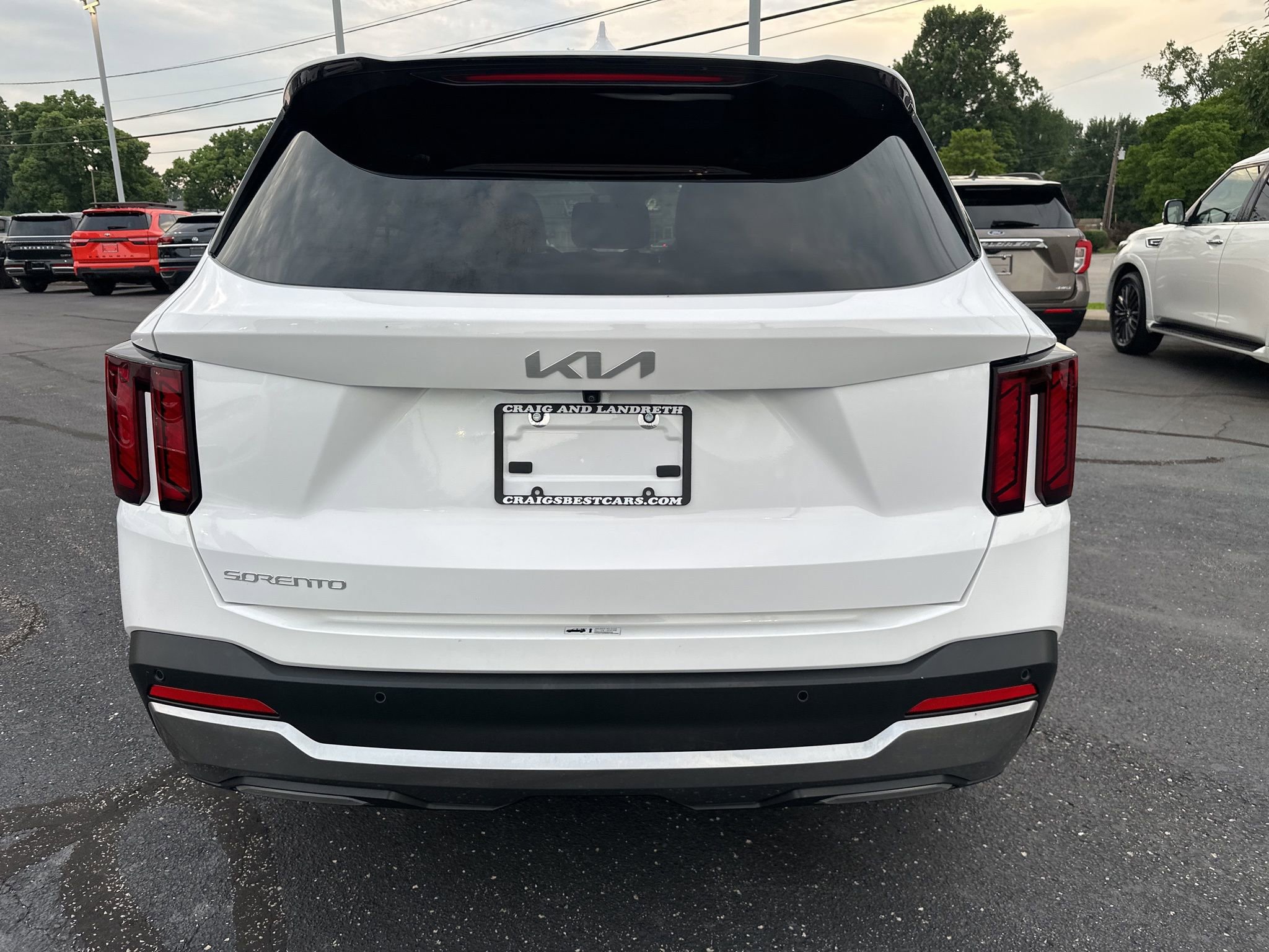 Used 2024 Kia Sorento S image 8