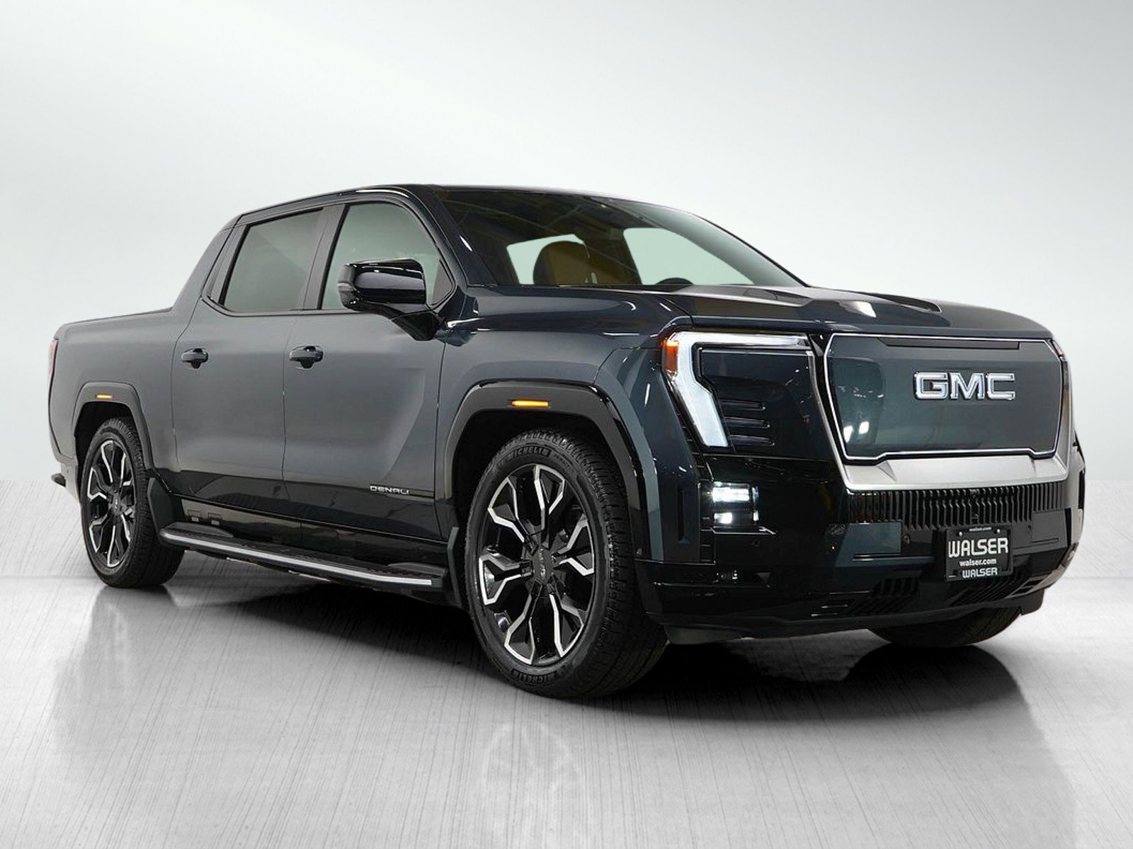 Used 2025 GMC Sierra EV Denali image 7