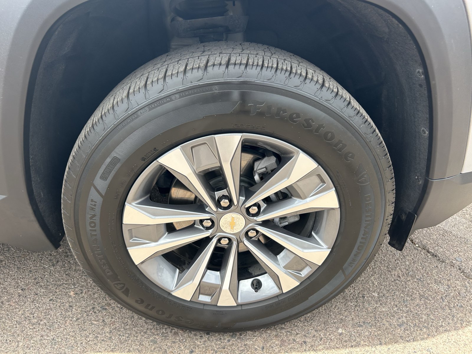 Used 2025 Chevrolet Equinox LT FWD image 9
