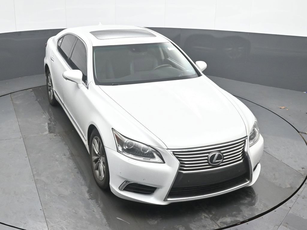 Used 2013 Lexus LS 460 AWD w/ Comfort Pkg image 21