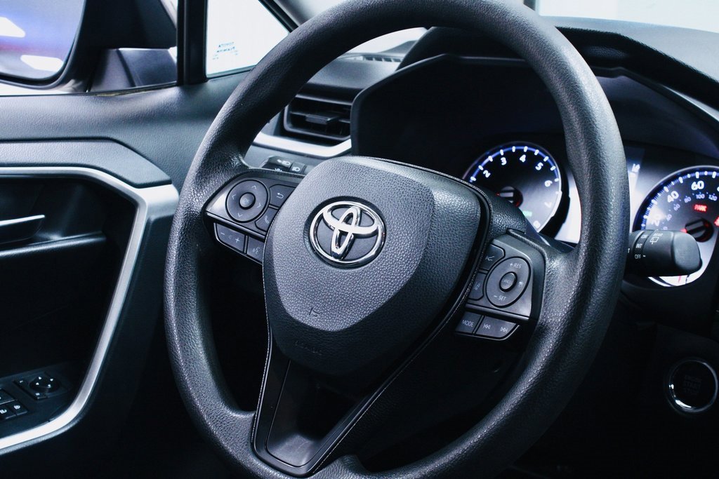 Used 2021 Toyota RAV4 XLE image 27