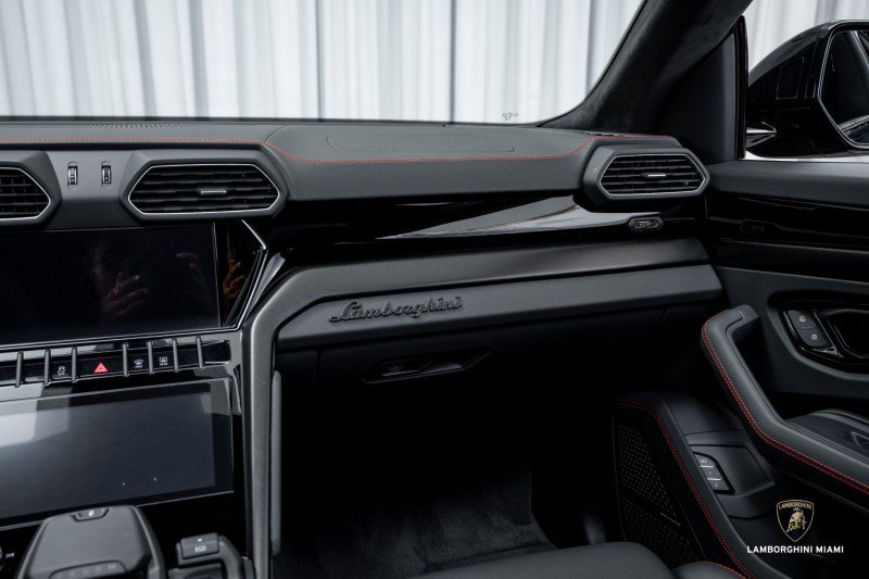 Used 2024 Lamborghini Urus S image 42