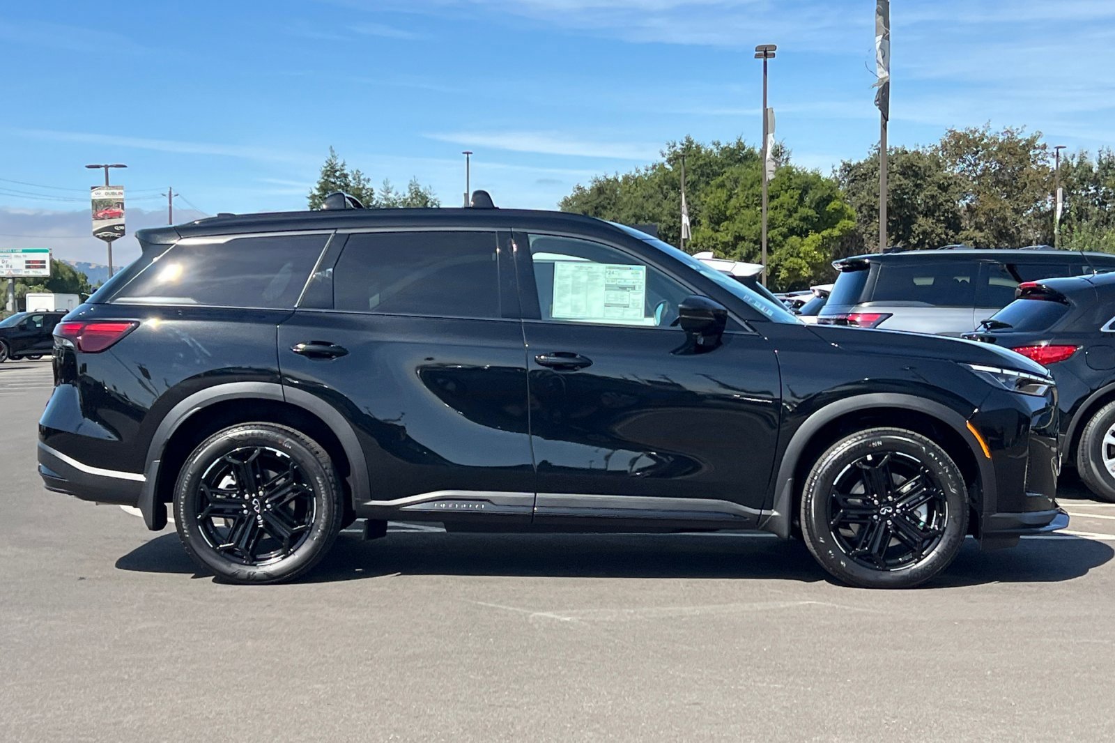 New 2026 INFINITI QX60 Sport w/ Dark Cargo Package image 6