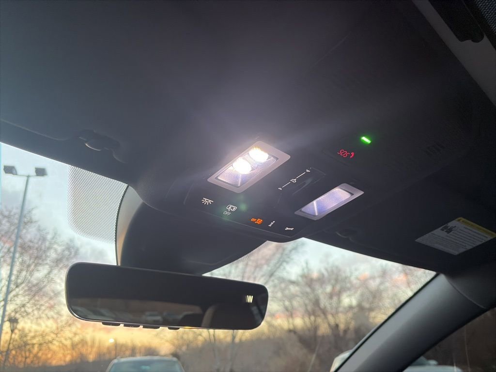 Used 2024 Volkswagen GTI SE FWD image 17