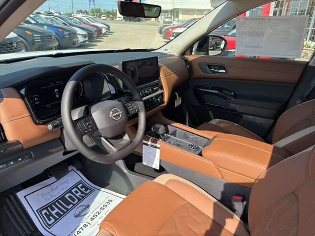 New 2026 Nissan Pathfinder Platinum AWD/4WD image 10