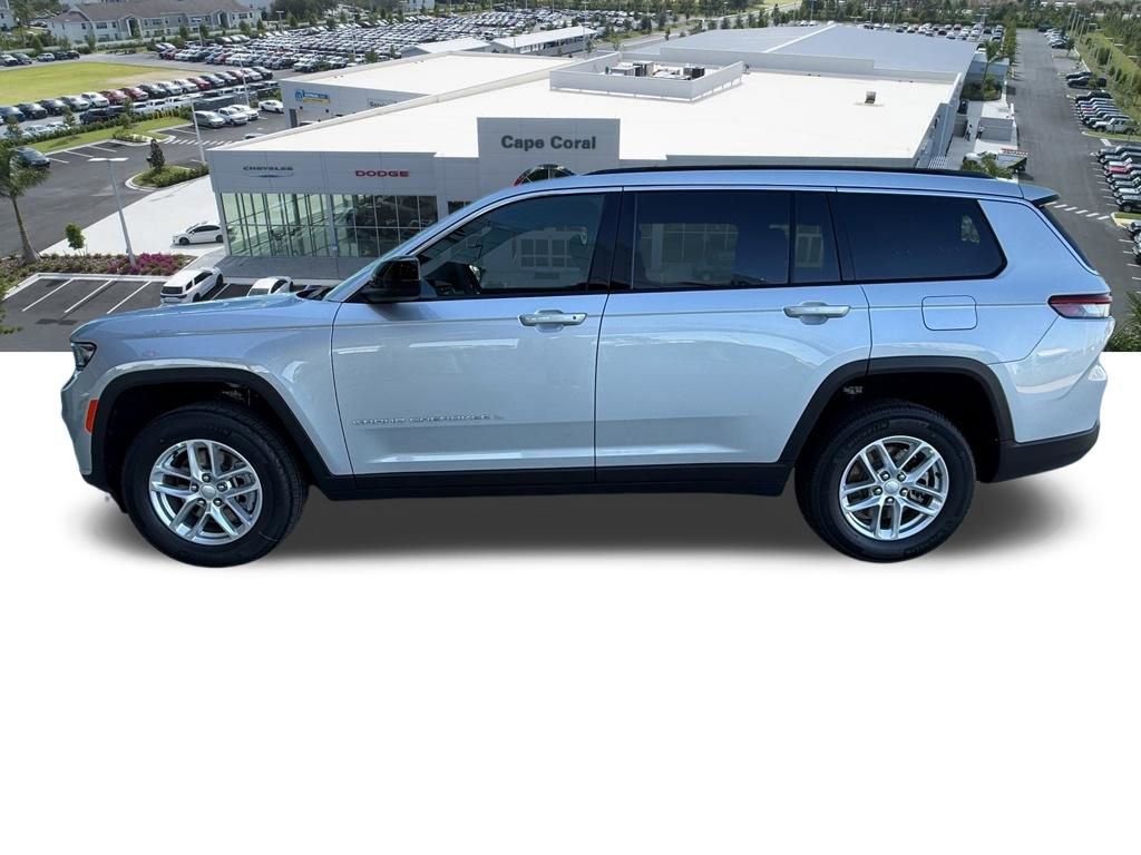 New 2026 Jeep Grand Cherokee L Laredo image 7